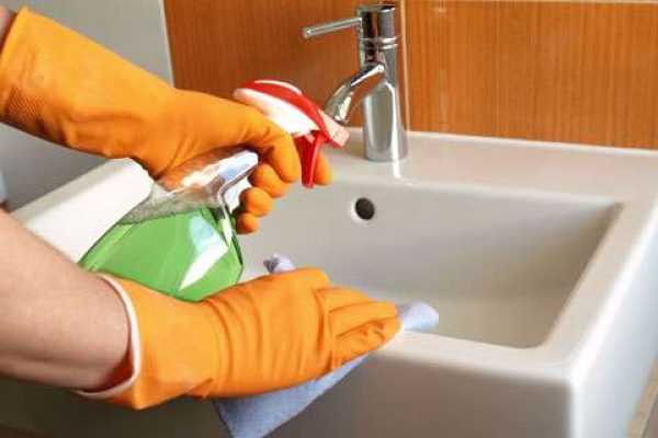 work_8 Squeaky Cleaning Services